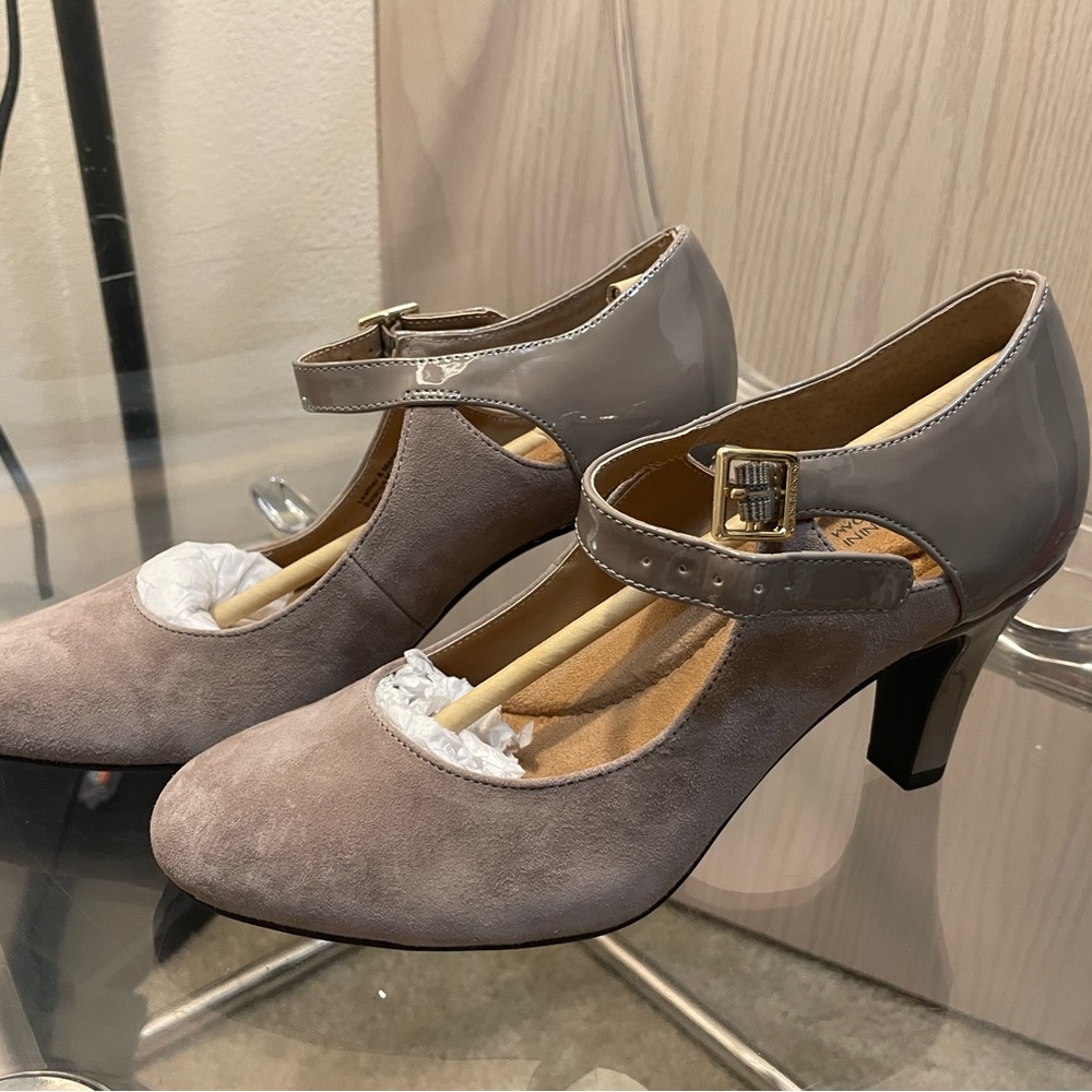 Women’s Giani Bernini Velmah Taupe Heels